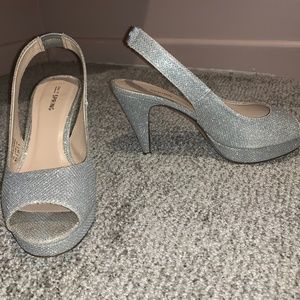COPY - Grad heels